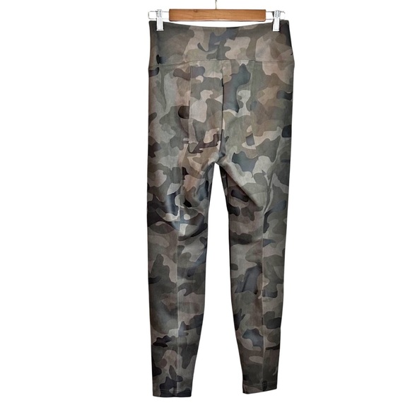 WHBM Camo Runway Leggings Women’s SZ 6 in Green Camouflage Print - Picture 4 of 7